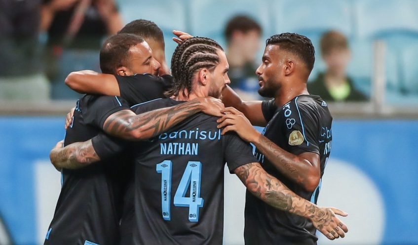 Grêmio vence Novo Hamburgo e segue líder