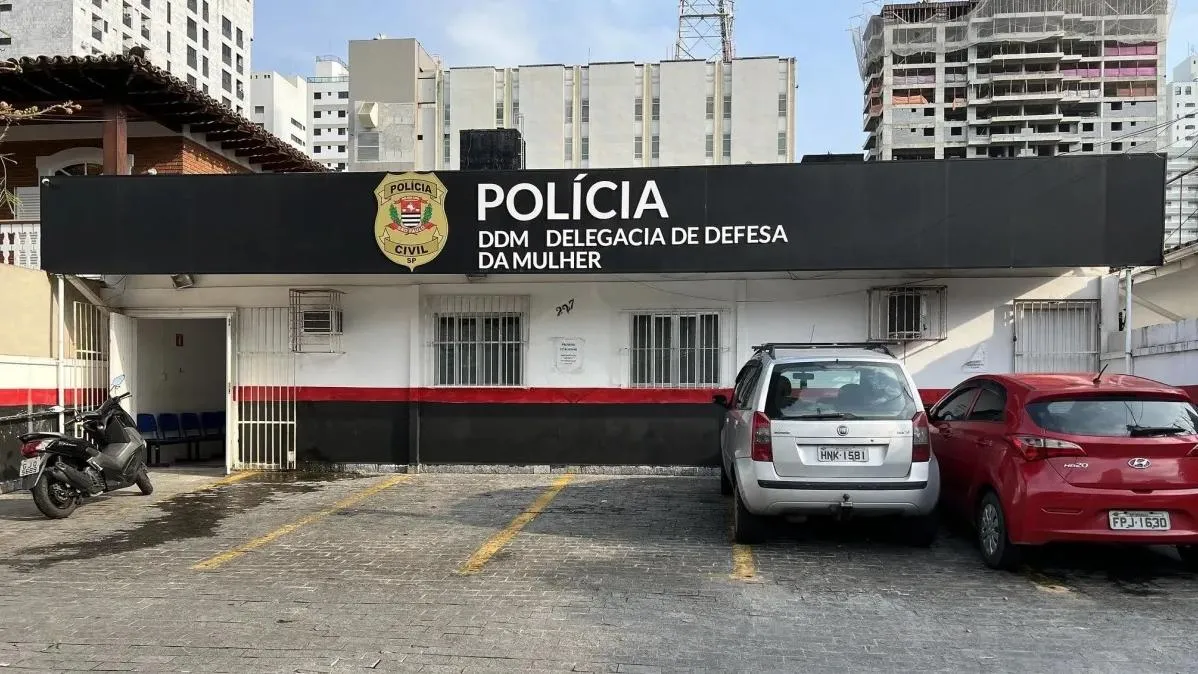 Policial quis comprar silêncio de vítima de estupro, diz advogado