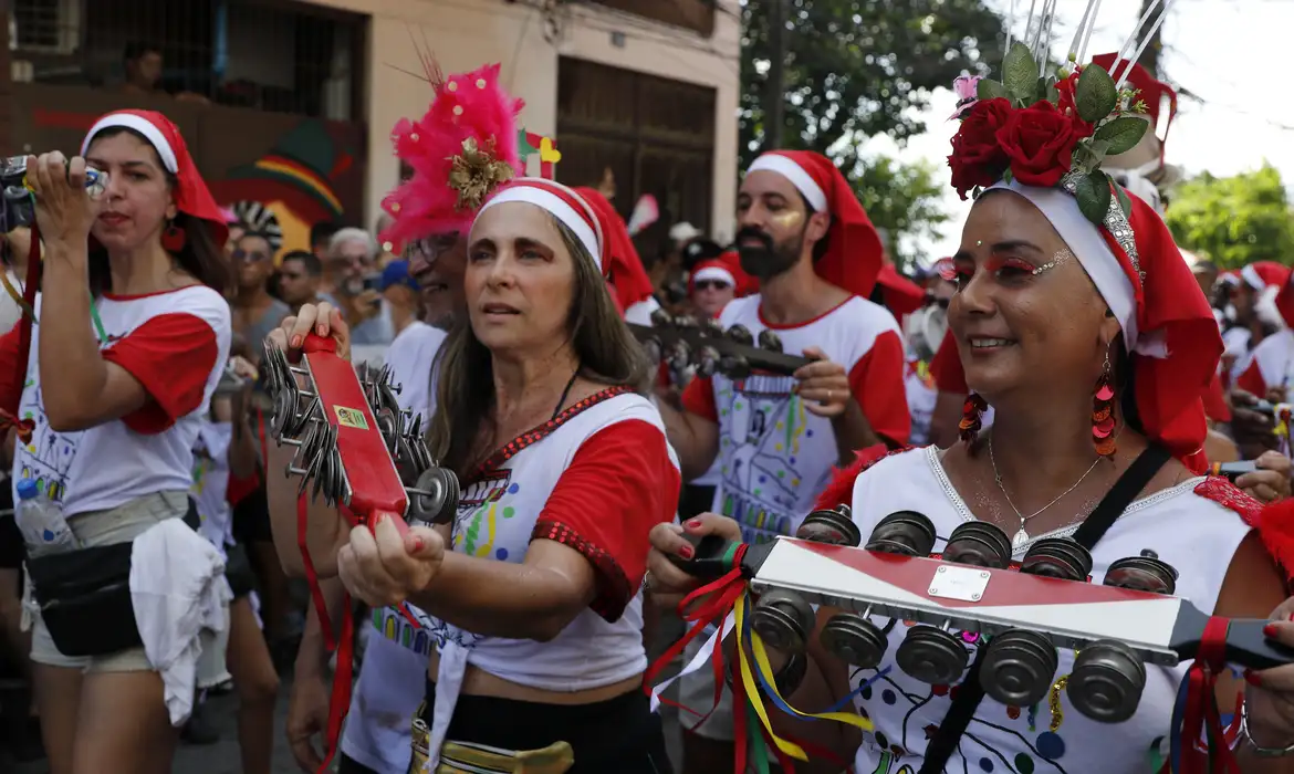 Veja programação de desfiles de 49 escolas de samba dos bairros de SP