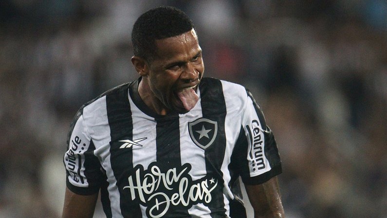 Botafogo vence o Sampaio Corrêa e vai a final da Taça Rio