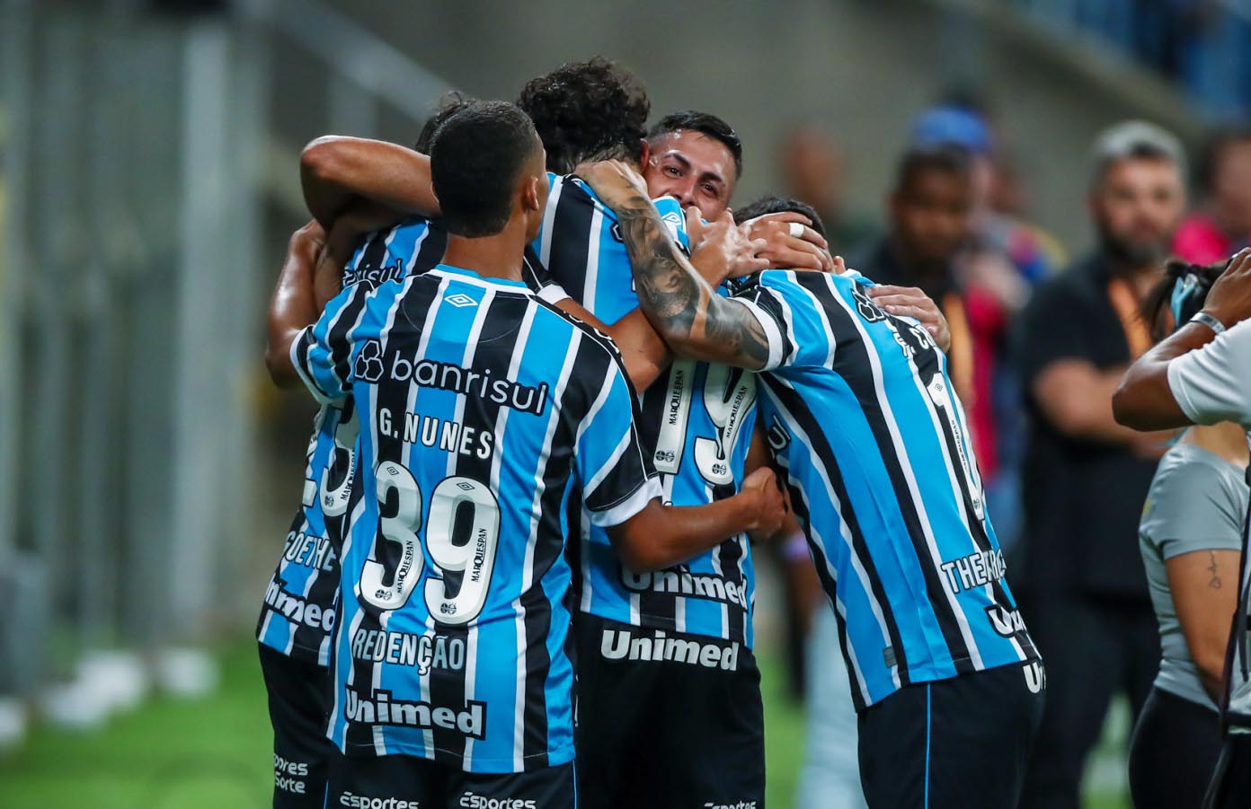 Grêmio vence o Caxias e vai a final contra o Juventude