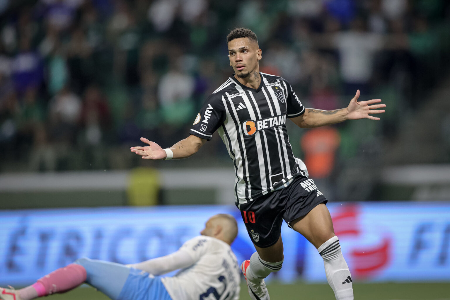 Atlético-MG vence o América-MG no primeiro duelo da semifinal