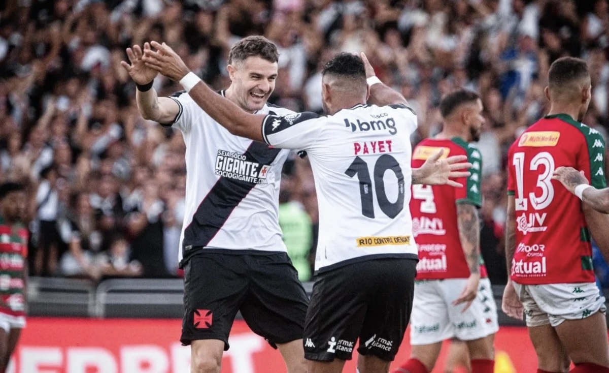 Vasco goleia Portuguesa e garante vaga na semifinal do Carioca