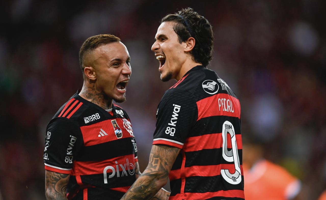 Flamengo vence Nova Iguaçu e fica próximo do título