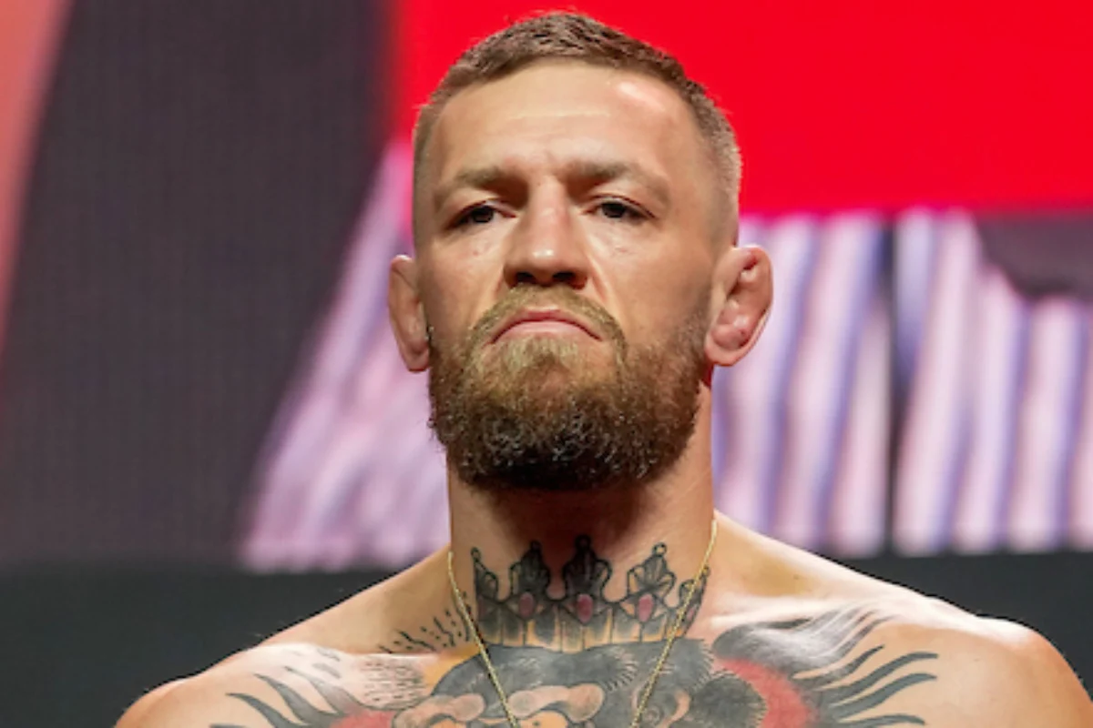 McGregor cobra UFC por retorno ao octógono