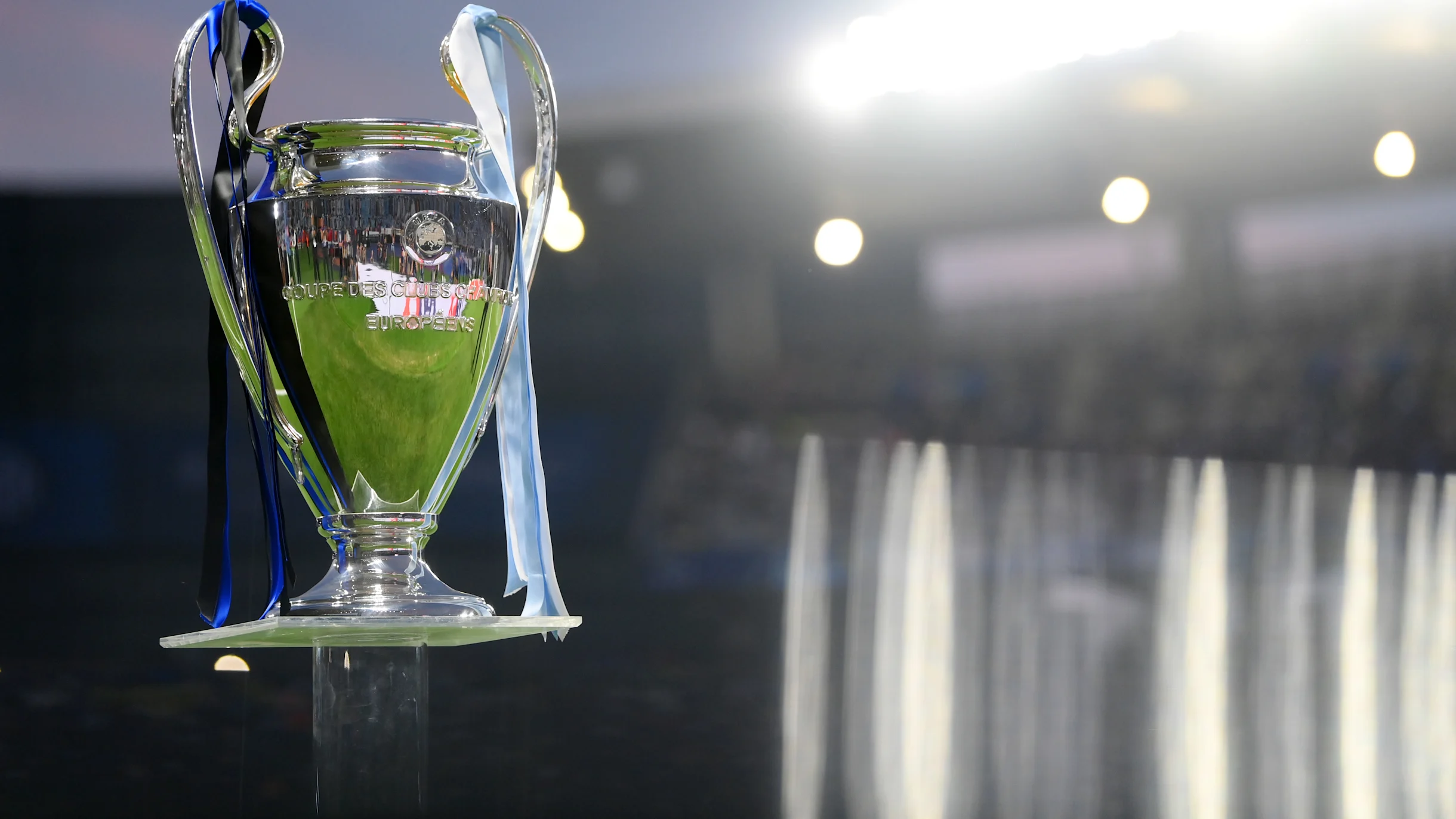 Champions League põe fim à fase de grupos