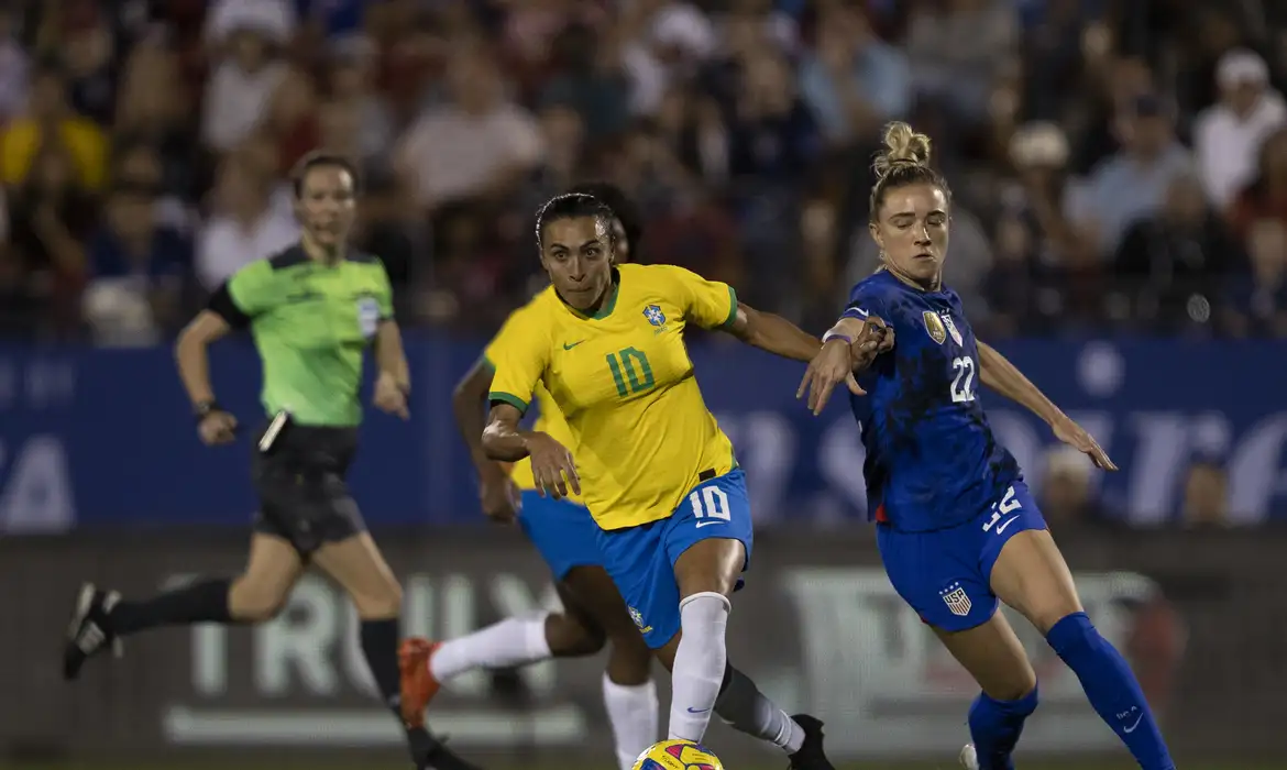 Marta e Cristiane voltam à seleção para torneio SheBelieves Cup