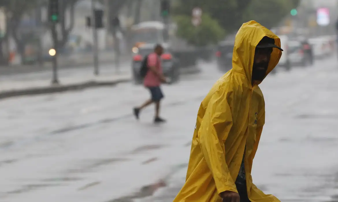 Temporal deixa 7 mortos no estado do Rio de Janeiro