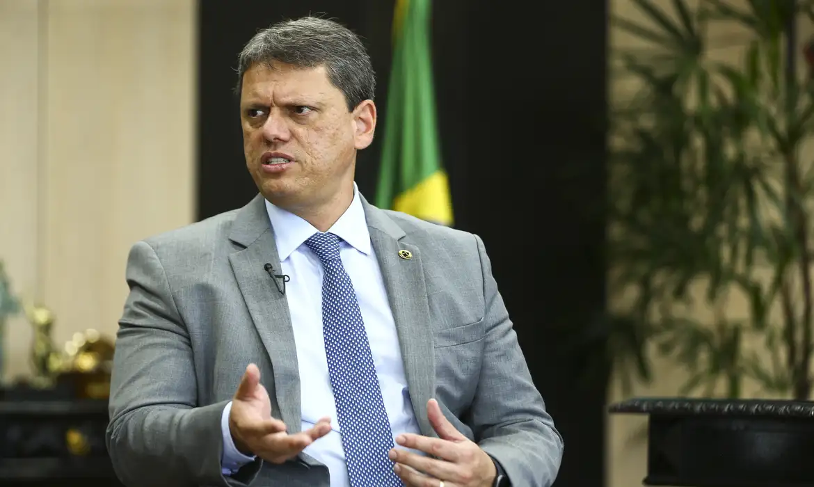 Tarciso de Freitas cresce em pesquisa em sua administração