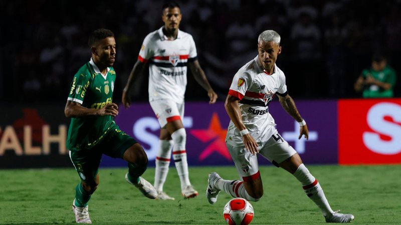 VAR divulga áudio de decisão polêmica entre Palmeiras e São Paulo