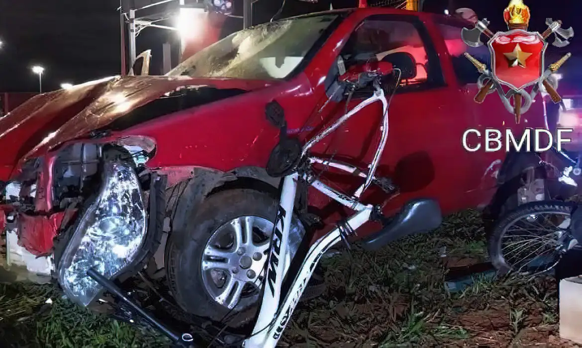 Polícia apura atropelamento de cinco ciclistas em Brasília