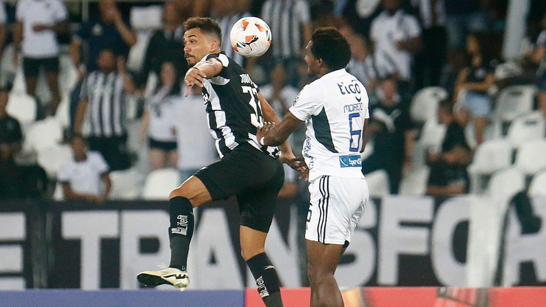 Botafogo joga mau e perde para o Junior Barranquilla Engenhão