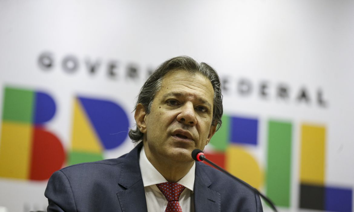 Desoneração traz risco de nova reforma da Previdência, diz Haddad