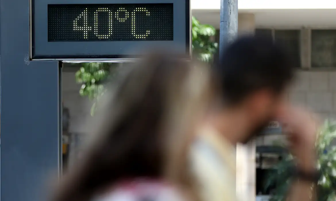 Inmet alerta para onda de calor no Rio de Janeiro com riscos à saúde