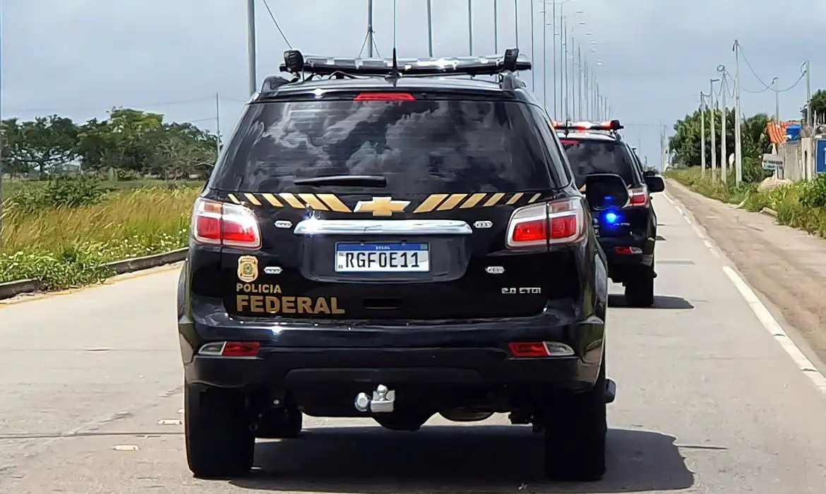 Quadrilha que lavava dinheiro do tráfico é alvo de operação da PF