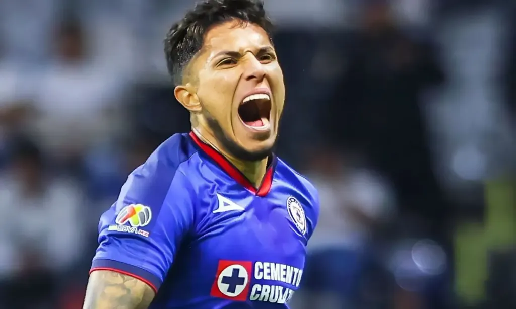 Inter encaminha a contratação do mexicano Carlos Salcedo