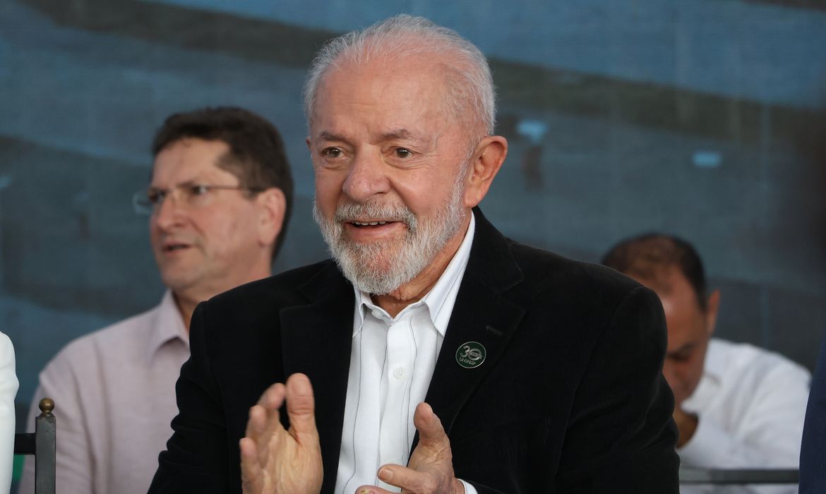 Lula afirma que aliança progressista na França serve de inspiração