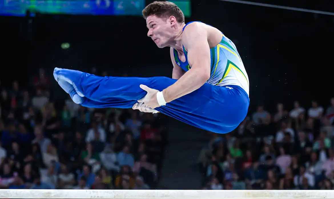 Diogo Soares avança à final da ginástica artística masculina