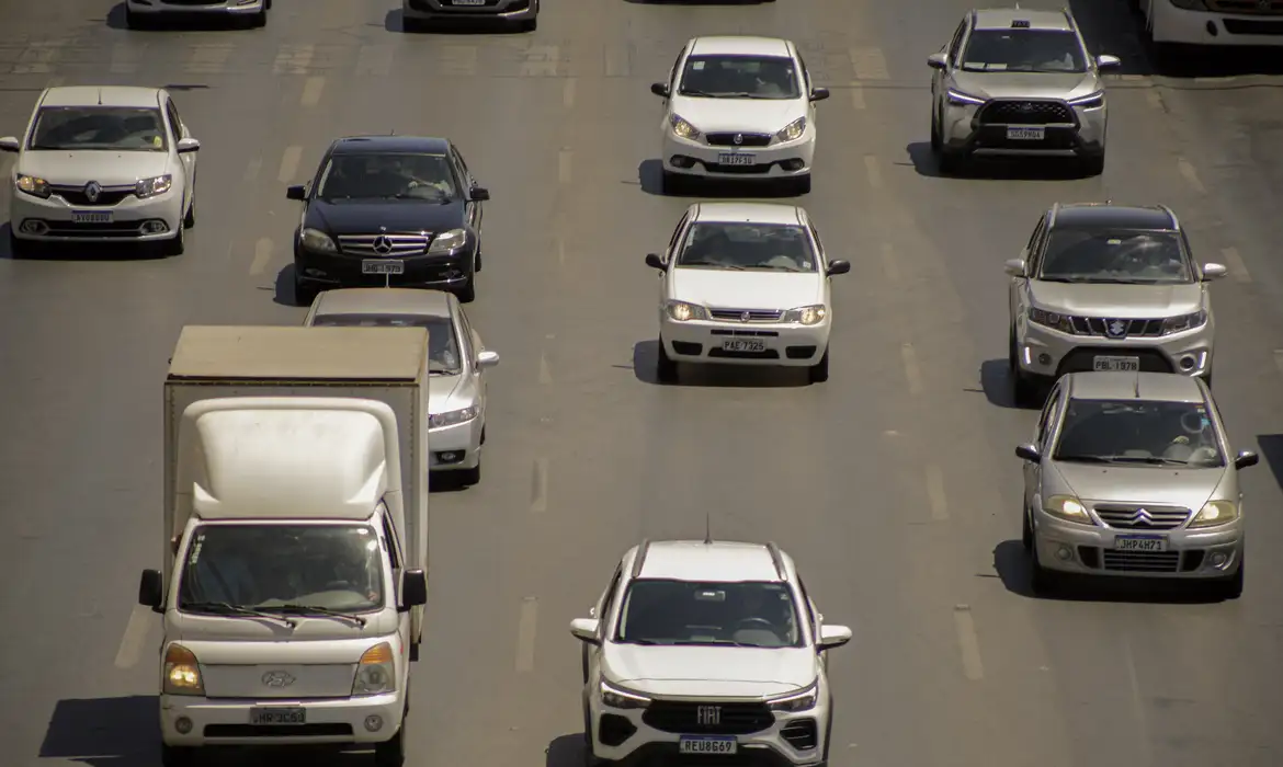 Motoristas com problema de visão cresce quase 80% em 10 anos