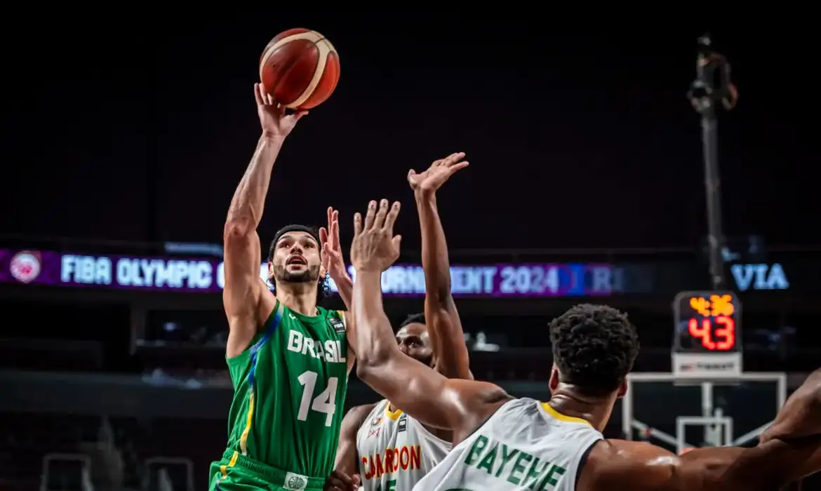 Brasil perde para Camarões, mas avança no Pré-Olímpico de Basquete