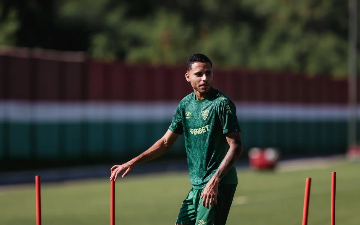 Fluminense encaminha venda de Alexsander para Arábia Saudita