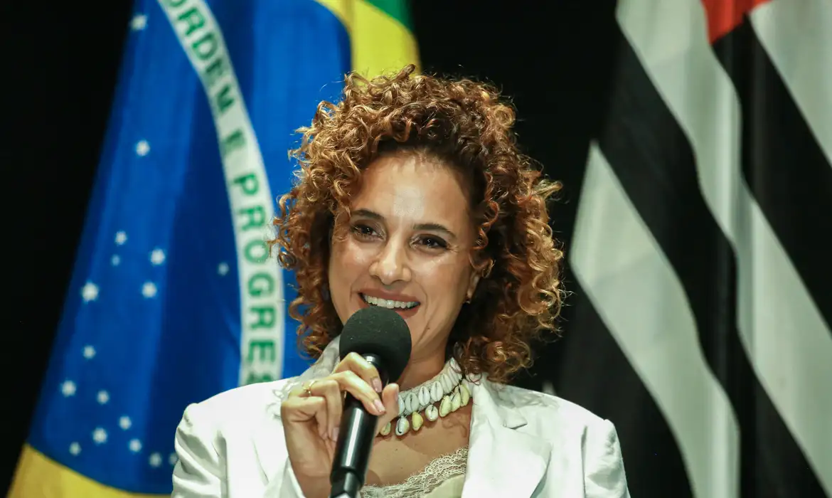 Primeira procuradora-geral negra de SP defende regulação das redes