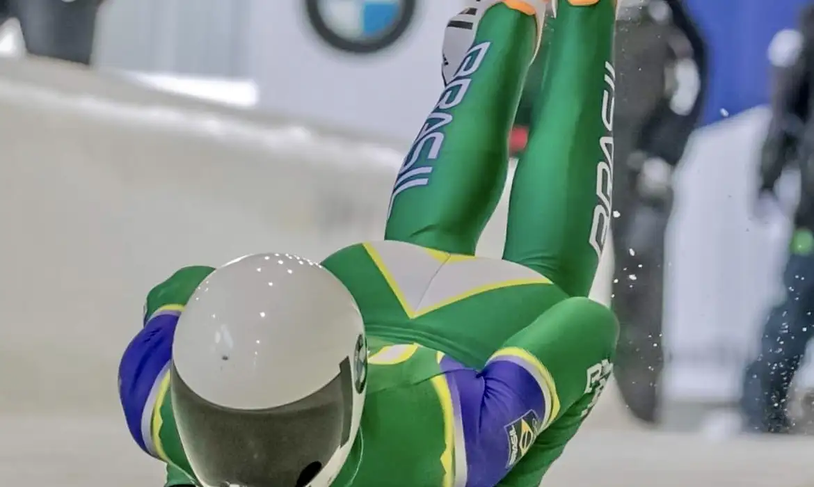 Nicole Silveira é prata na 1ª corrida de skeleton da Copa da Ásia